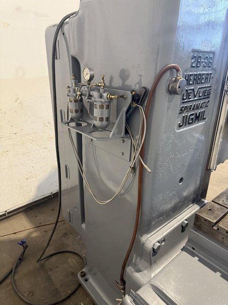 2.5" DEVLIEG 2B-36 SPIRAMATIC HORIZONTAL BORING MILL W/ TOOLING. STOCK # 0881425