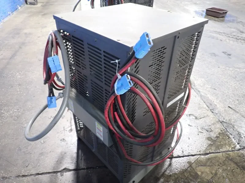 ENERYSYS 24 V / 900 AH BATTERY CHARGER   -  EM-12-900