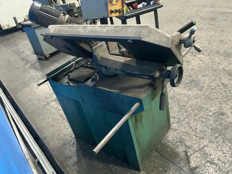 GRIZZLY 10”X15” SWIVEL METAL CUTTING HORIZONTAL BAND SAW  -  GO614