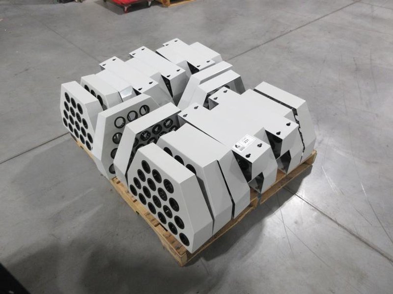 Haas CAT40 Tool Shelf (18)- Auction Item