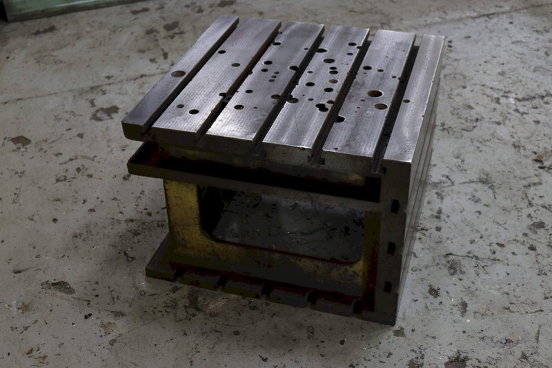 28&#039; X 28&#039; X 20&#039; CARLTON BOX DRILL TABLE: STOCK #66499