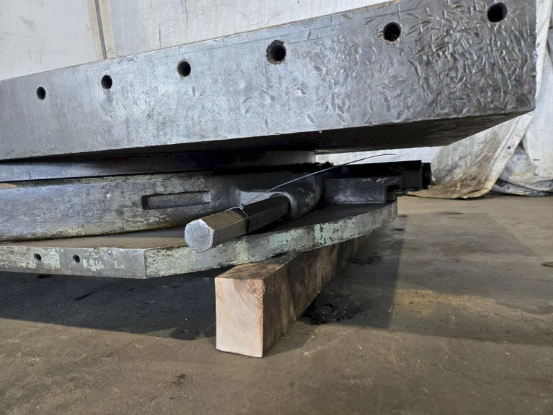 60" X 36" LUCAS AIR LIFT ROTARY TABLE : YOBRO 25970
