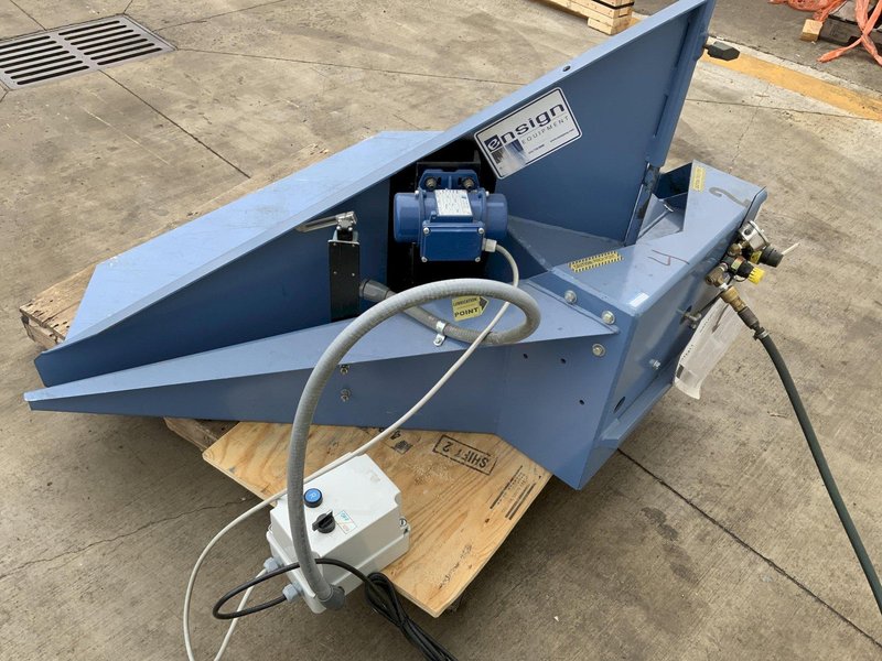 1000 LB ENSIGN MODEL 10-8500 GAYLORD TILTER W/ VIBRATOR: STOCK #80927