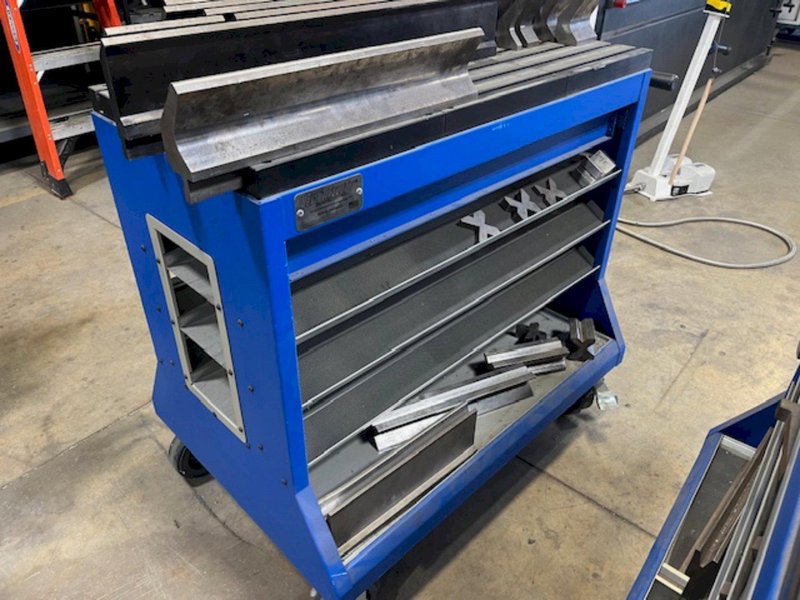 Accurl Genius Pro B40220 13′ x 248 Ton Press Brake