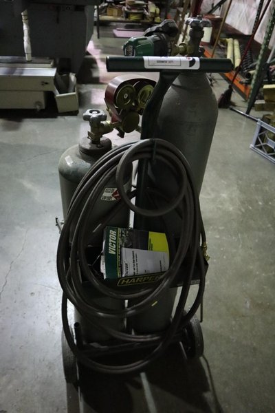 Oxyacetylene Cutting Set: Torch, Regulator, Hoses, Cart. NOTE: Tanks NOT Included - Auction Item