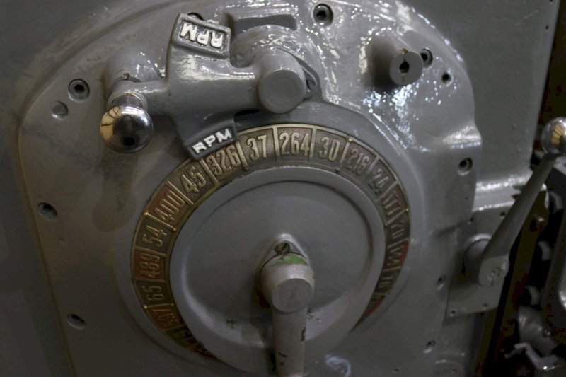 #5 KEARNEY &amp; TRECKER PLAIN HORIZONTAL MILL: STOCK #67028