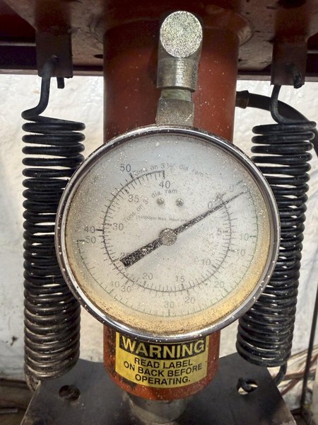 55 TON CAROLINA INDUSTRIAL HYDRAULIC H-FRAME PRESS. STOCK #0430826