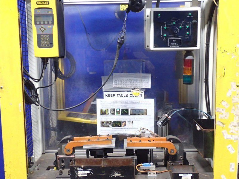 HS TECHNOLOGIES ASSEMBLY STATION  -  C-PILLAR QUAD CAB