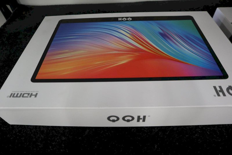 QQH and Mobile Pixels Portable Laptop Monitors in Boxes- Auction Item