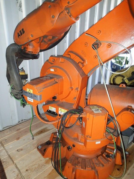 ABB IRB 7600 Robot, 2003 – Few Remaining, 6 Axis, S4Cplus Controller