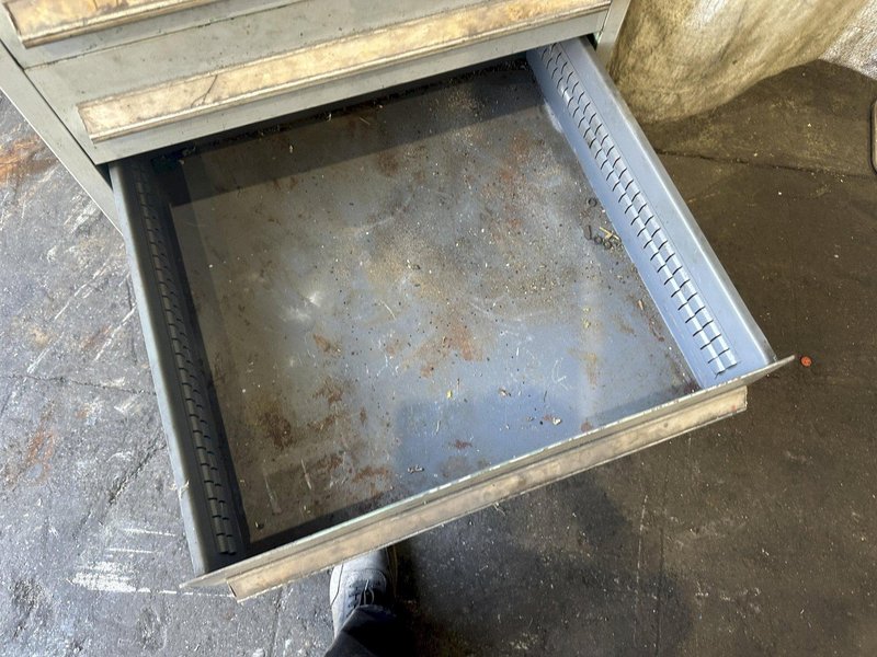 13 DRAWER VIDMAR CABINET WITH TOOLING! STOCK #77057