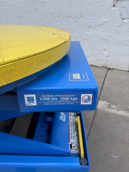 3000 LB BISHAMON MODEL 3K-TT HYDRAULIC SCISSOR LIFT TABLE: STOCK #81318