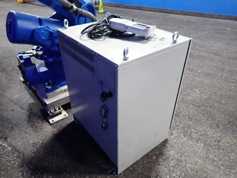YAKSAWA MOTOMAN ROBOT  -  HP165D