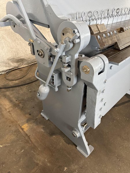 8&#039; X 10 GA CHICAGO DRIES &amp; KRUMP 73 POWERED BOX &amp; PAN BRAKE. STOCK # 1117424