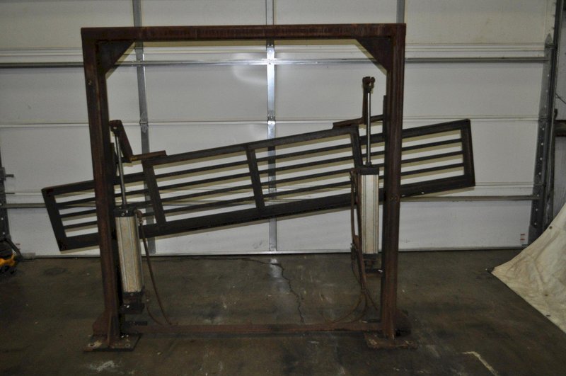 100&quot; X 17&quot; PRE THREAD UP TABLE