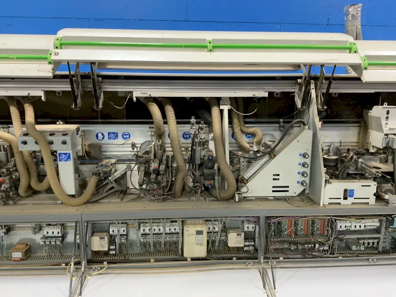 POLYMAC SINGLE-SIDED AUTOMATIC EDGEBANDER  -  AKRON 855