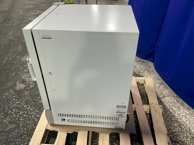 YAMATO SCIENTIFIC CO., LTD. INERT OVEN  -  DN-410I