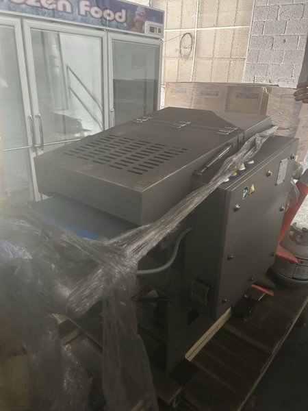 STEEN ST700 Dual-Lane Poultry Skinning Line – Like-New, CE-Certified with Conveyor and Trimming System