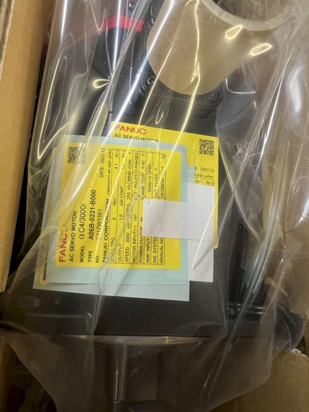 New Fanuc A06B-0221-B000 CNC Servo Motor A860-2000-T301 Encoder Alpha C4/3000i