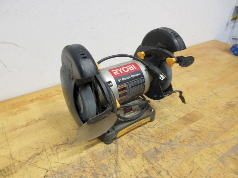 Ryobi BGH616 6" Bench Grinder with Coolant Tray- Auction Item