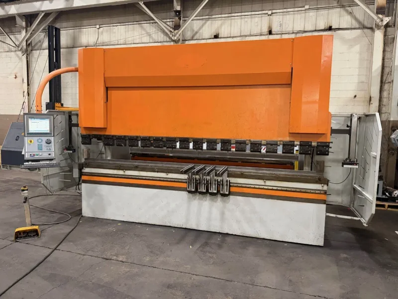 USED ERMAKSAN 12' X 176 TON HYDRAULIC CNC PRESS BRAKE MODEL CNC SAP 12X176