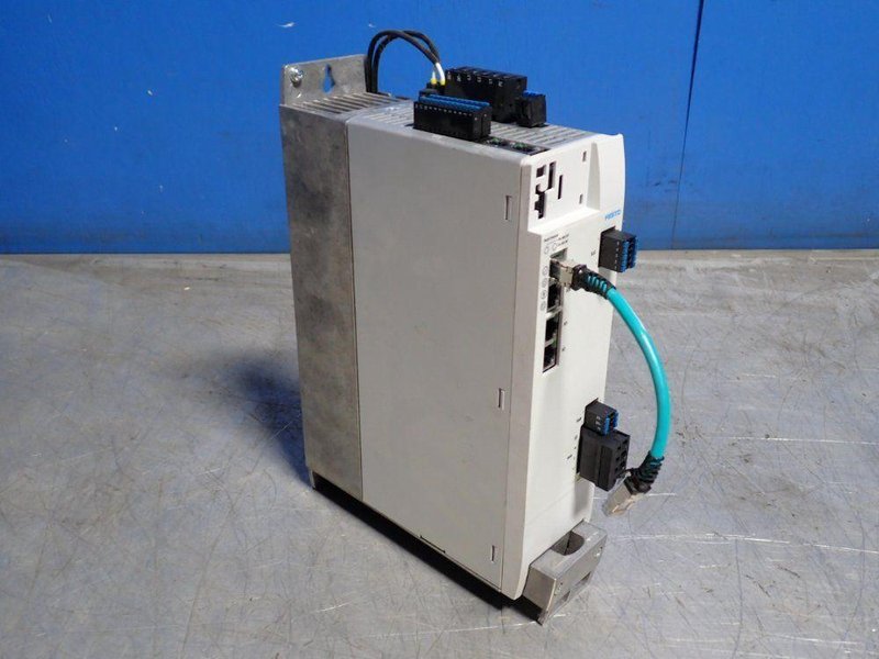 FESTO SERVO CONTROL   -  CMMT-AS-C12-11A-P3-MP-S1