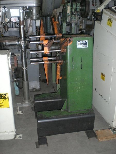 600 lbs x 10" Wide, Cooper Weymouth Peterson Non Motorized Coil Reel Model 600-10