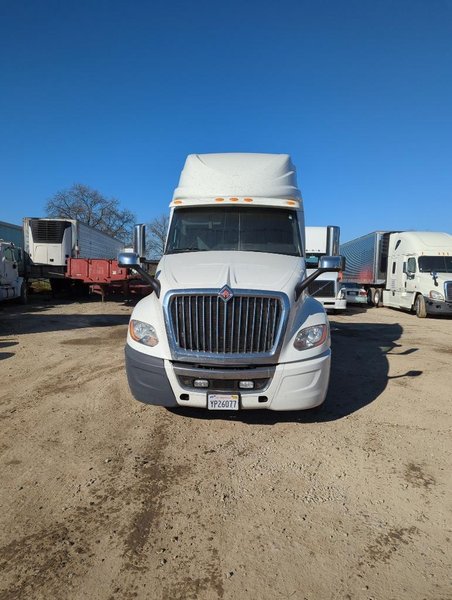 2022 International LT625 3HSDZAPR2NN443564