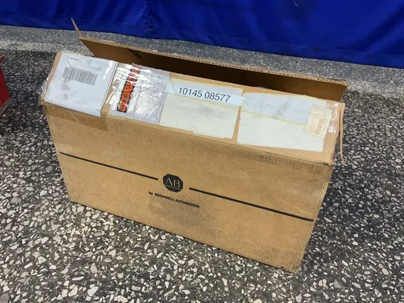 Allen-bradley 4500 Rpm Servo Motor - Mpm-b1652f-mj74aa