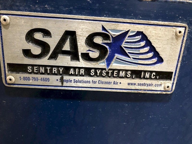 SENTRY AIR SYSTEMS MULTI-OPERATOR FUME EXTRACTOR: STOCK 16574