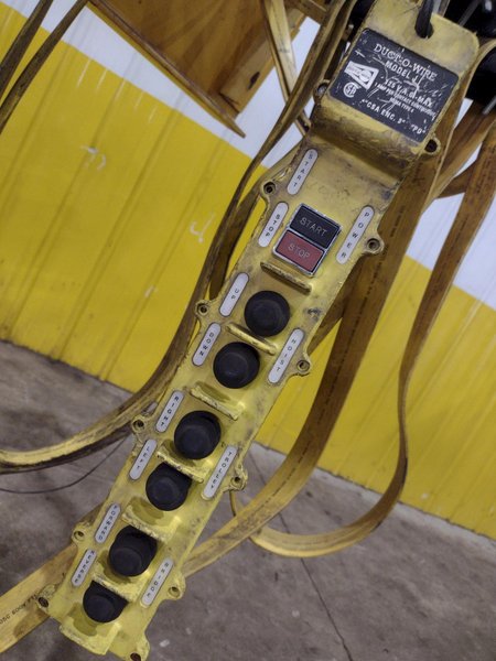 3 TON X 17’ F&amp;G / LOAD LIFTER UNDER-SLUNG POWERED CRANE: STOCK #22971