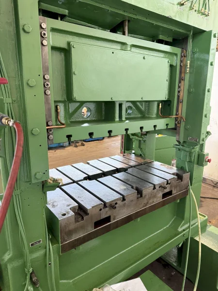 100 TON MINSTER P2-100-48 PIECE MAKER STRAIGHT SIDE HIGH SPEED PRESS: YOBRO #23917