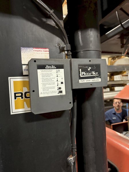 40,000 LB ROYAL T400-C FORKLIFT. STOCK # 0650326