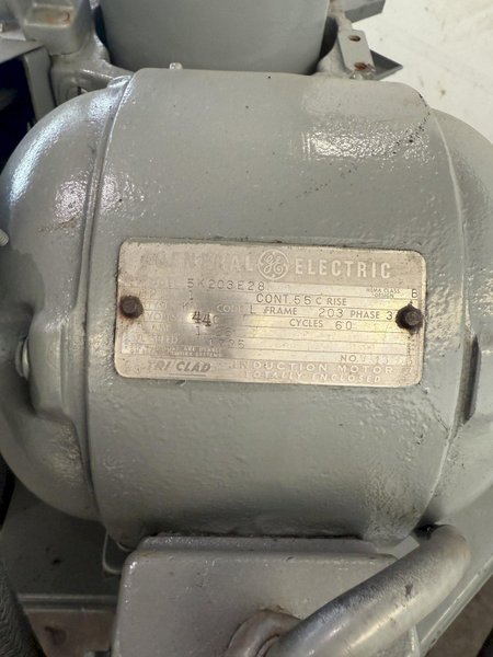 BROWN &amp; SHARPE NO. 13 CYCLINDRICAL GRINDER. STOCK # 1223924.