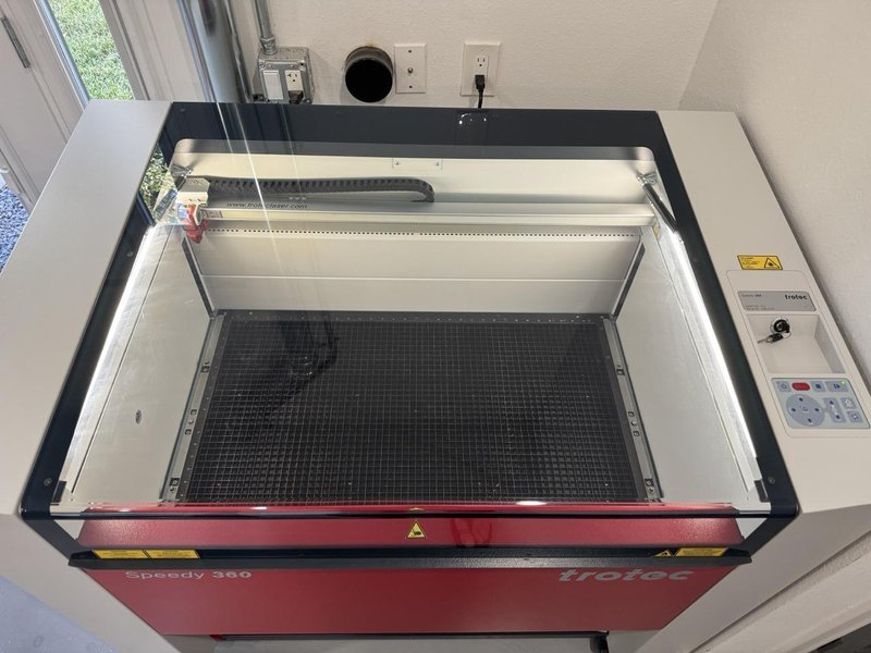 80 Watt Trotec Speedy 360  CO2 Laser Engraver, 2022 – 32″ x 20″ Bed, Dust Collector