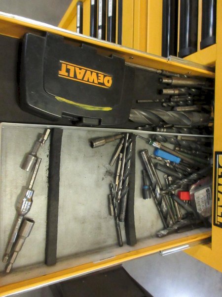 Dewalt 11-Drawer Rolling Tool Chest with Top and Bottom Units and Contents- Auction Item