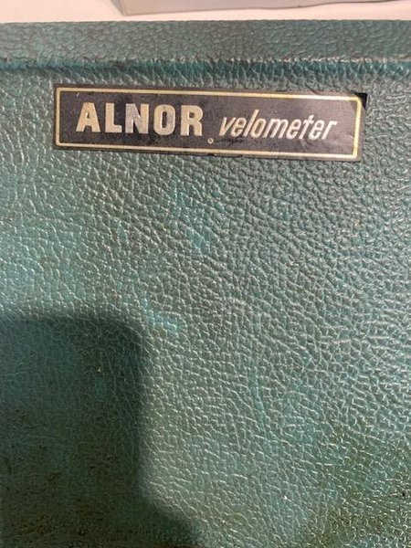ALNOR 6000AP VELOMETER W/ ATTACHMENTS AND CASE: STOCK #15149
