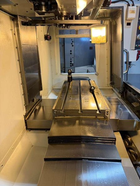 Haas VF-2 CNC Vertical Machining Center – 30,000 RPM, WIPS, Linear Scales Mill