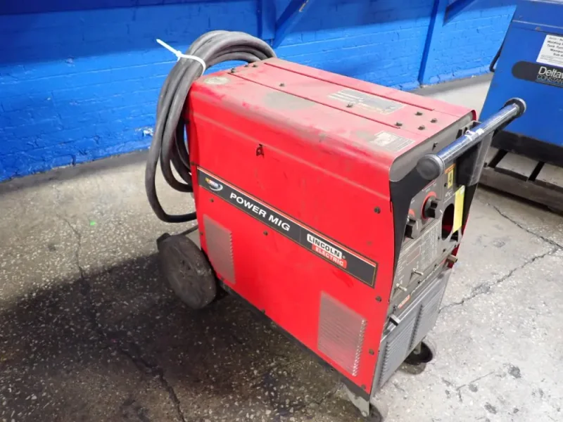 LINCOLN 350 A WELDER  -  POWER MIG 350 MP