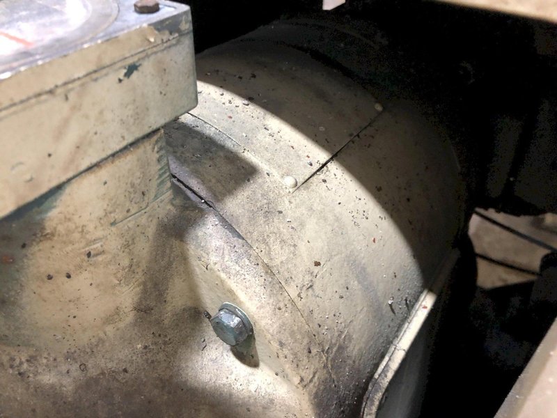 4 CUBIC FOOT ELECTRO-DEBURRING COMPANY  MODEL #R32 TUB TYPE VIBRATORY FINISHING MACHINE : STOCK #17209