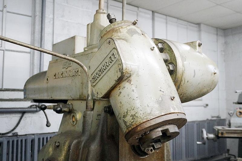 #3 CINCINNATI MODEL #3MI HORIZONTAL UNIVERSAL MILL WITH TOOLMAKERS OVERARM SPINDLE: YOBRO #25929