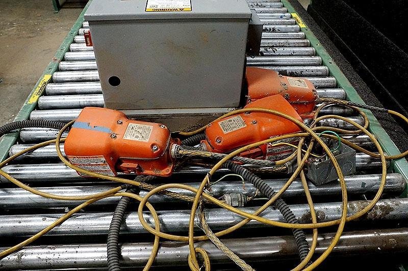 42" WIDE x 100 FEET ROACH POWER DRIVEN ROLLER / BELT CONVEYOR: YOBRO #24711