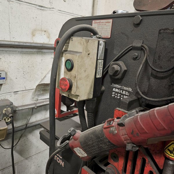 55 TON EDWARDS HYDRAULIC IRONWORKER. STOCK # 0561025.