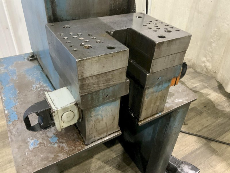 12 TON NEFF D12-5M HYDRAULIC C-FRAME PRESS: STOCK #81035