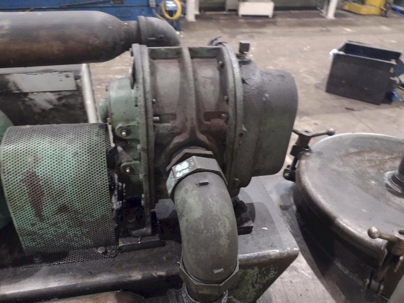 PORTABLE OIL PUMP CART W/ TANK: YOBRO #25282