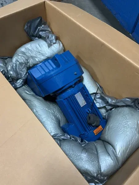 SEW-EURODRIVE 7.5 HP GEAR DRIVE