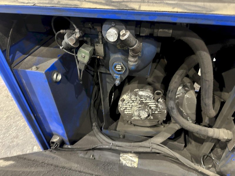 30 HP QUINCY ROTARY SCREW AIR COMPRESSOR: STOCK #79314