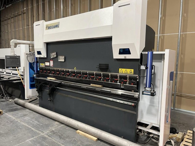 150 Ton x 10′ Accurl 5-Axis CNC Press Brake, 2021 – Backgauge, Laser Safety System, Crowning