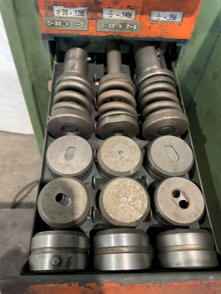 STRIPPIT SONIC 18/30 PUNCH MACHINE AND CORNER NOTCHER W/ TOOLING. STOCK # 1271823.