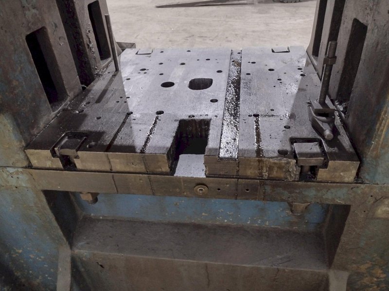 600 TON MINSTER MODEL #90-600 KNUCKLE JOINT PRESS, 4" STROKE: STOCK #22197